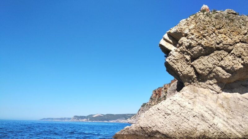 arrabida-sesimbra-boat-tour-mysteries-of-cape-espichel