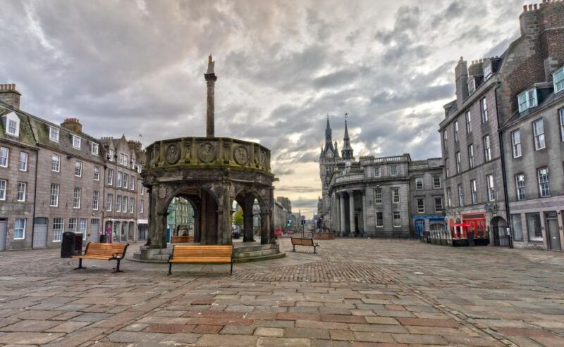 art-history-and-hidden-gems-aberdeen-private-walking-tour-2