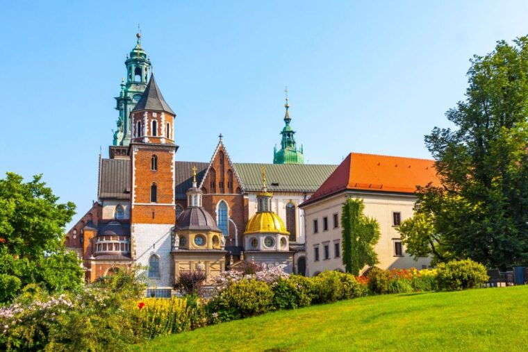 artus-court-and-gdansk-old-town-private-tour-with-tickets
