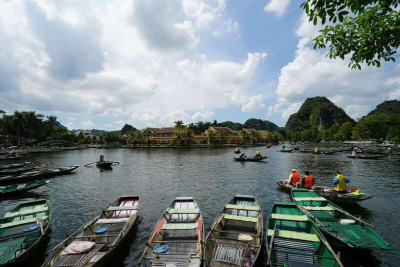 bai-dinh-trang-an-mua-cave-full-day