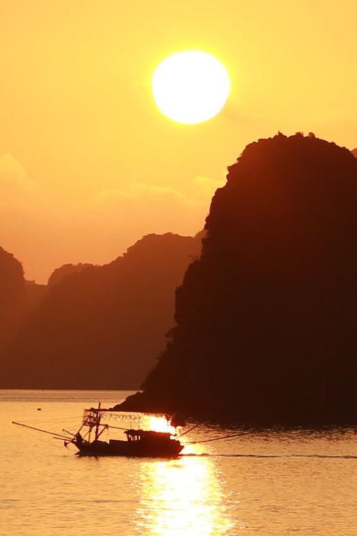 bai-tu-long-bay-2-days-1-night-with-renea-cruise