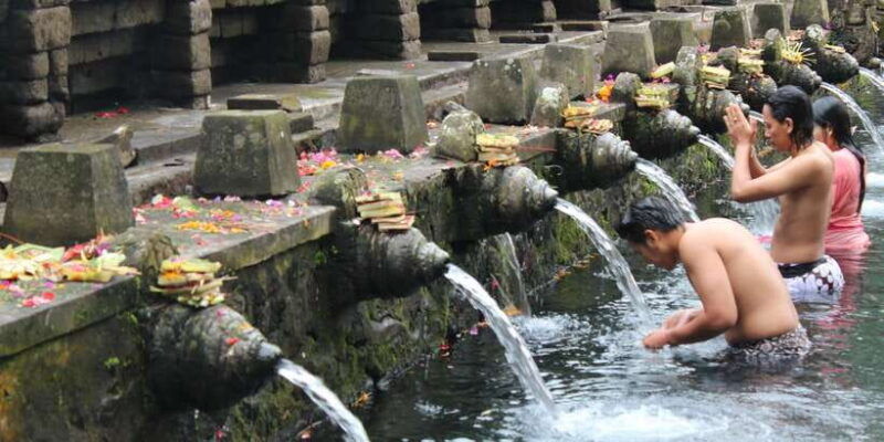 bali-best-sunrise-spots-ubud-monkey-forest-private-tour