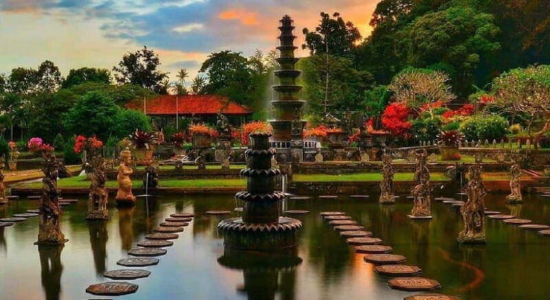 bali-lempuyang-temple-tirta-gangga-and-taman-ujung-tour-2