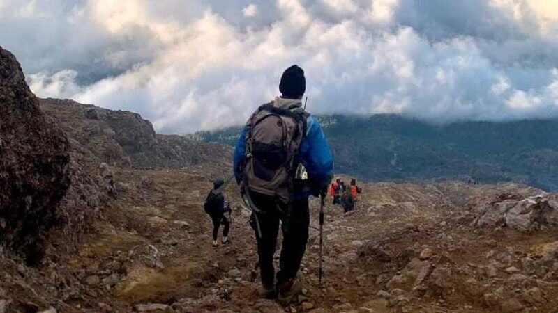 bali-mount-agung-sunrise-trekking-tour-with-hotel-pickup