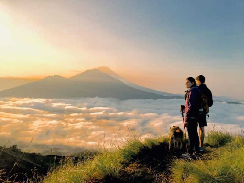 bali-mt-batur-hike-with-sunrise-breakfast-with-hotspring