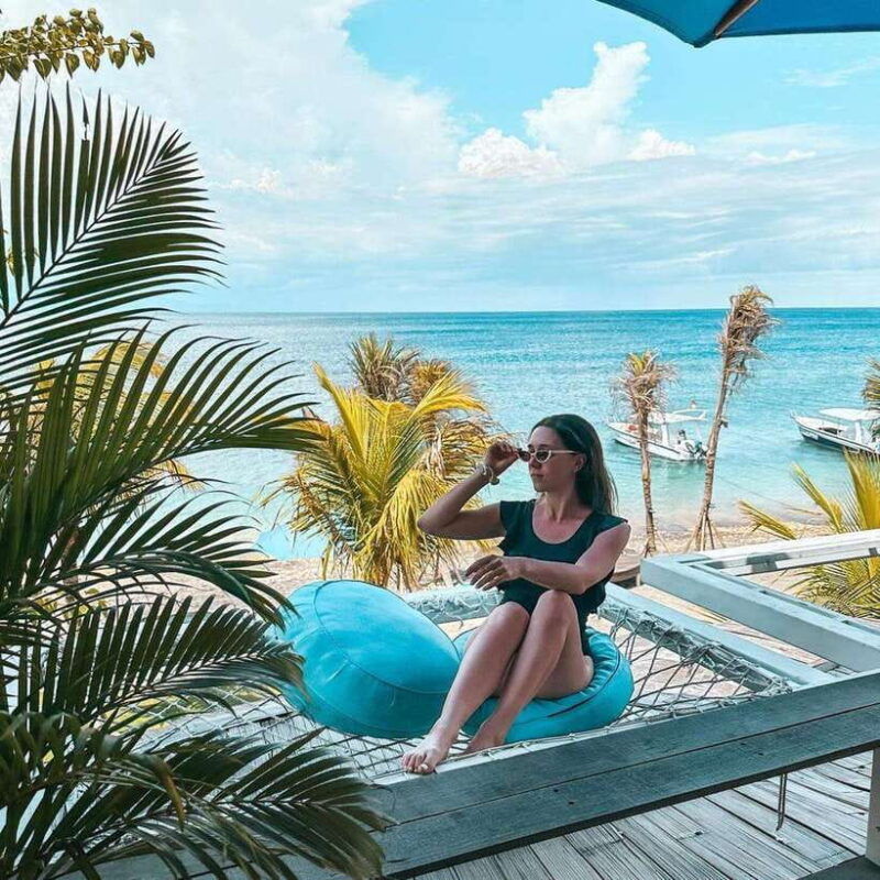 bali-nusa-penida-manta-snorkeling-tour-beach-club-access