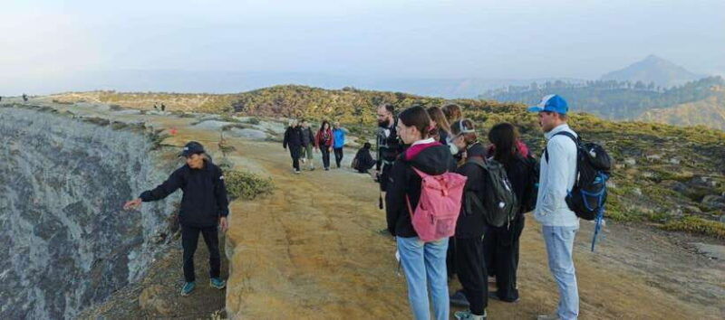 bali-or-banyuwangi-mount-ijen-blue-fire-hiking
