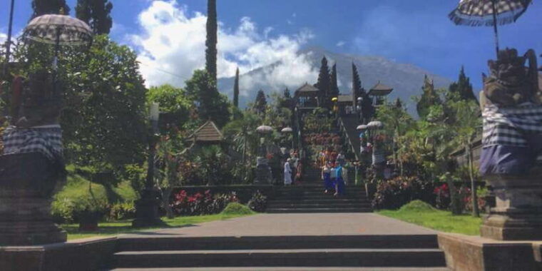 bali-private-tour-besakih-the-axis-of-thousand-temple