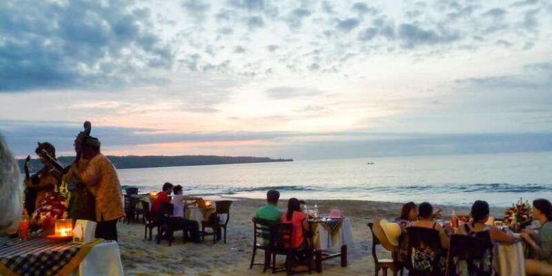 bali-sunset-uluwatu-temple-kecak-dance-and-jimbaran-bay