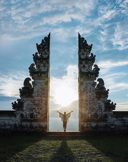 bali-trip-to-tirta-gangga-palace-and-tukad-cepung-waterfall