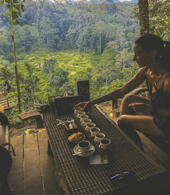 baliulun-danu-waterfalls-handara-gate-cofee-planta-tour