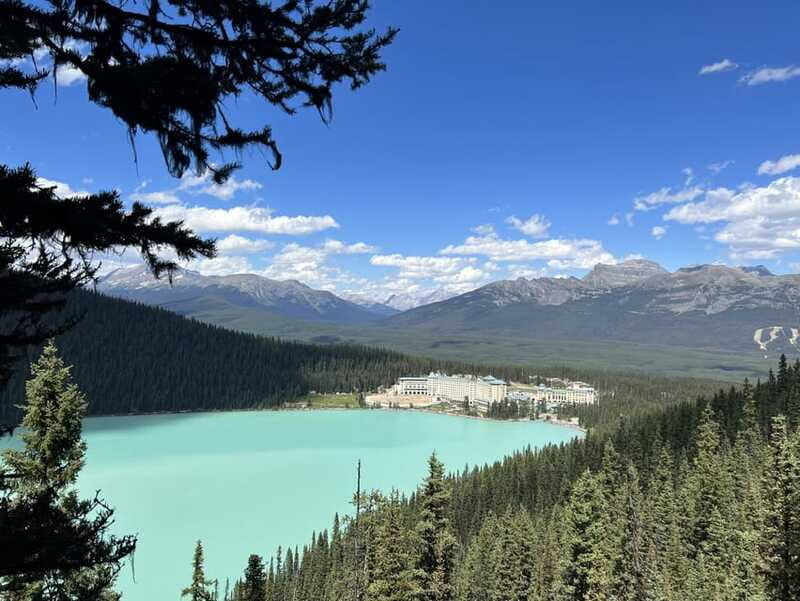 banff-day-tour-lake-louise-moraine-lake-and-peyto-lake
