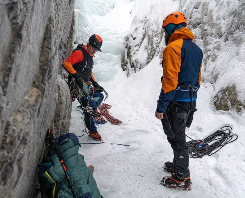 banff-introduction-to-ice-climbing-for-beginners