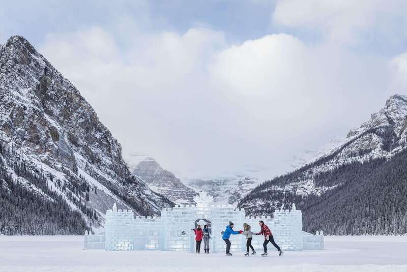 banff-national-park-lake-louise-upper-hot-springs-tour