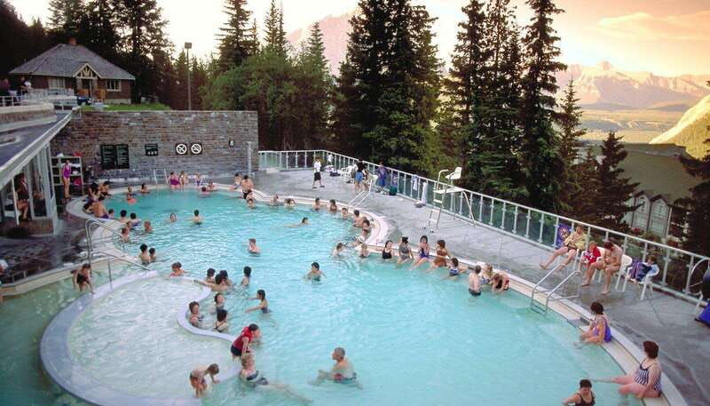 banff-private-full-day-tour-lake-louise-gondola-more