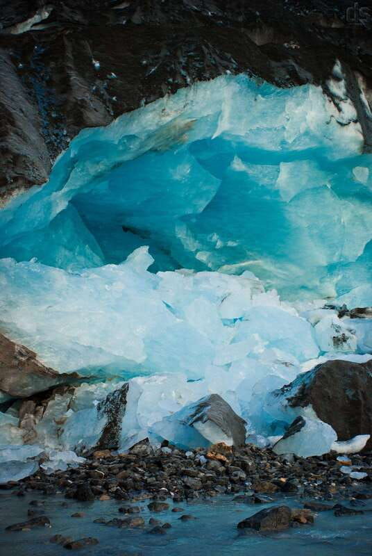banff-wild-ice-winter-adventure-ice-cleat-included