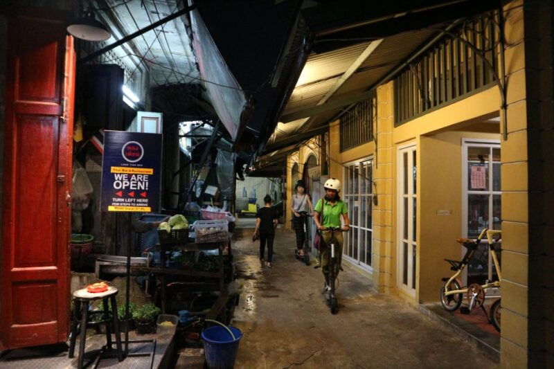 bangkok-e-scooter-night-tour-with-local-street-food