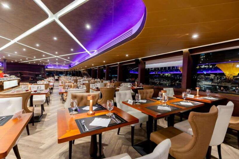 bangkok-the-opulence-buffet-dinner-cruise-with-live-band