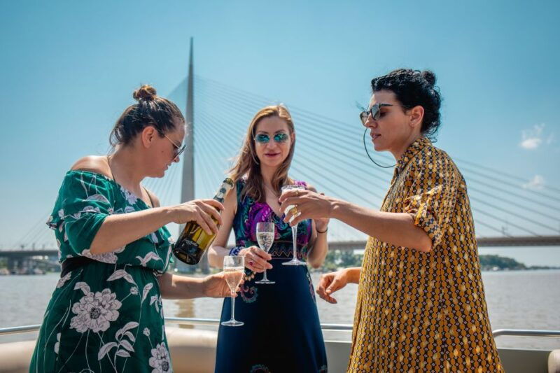belgrade-sightseeing-boat-cruise-with-drinks