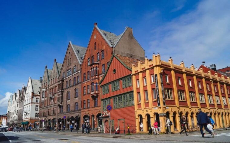 bergen-sightseeing-cruise-of-bergens-historic-landmarks