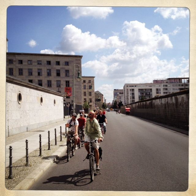 berlin-guided-bike-tour-of-the-berlin-wall-and-third-reich