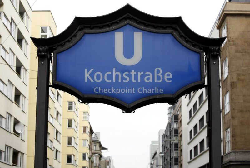 berlin-private-e-scooter-highlights-tour