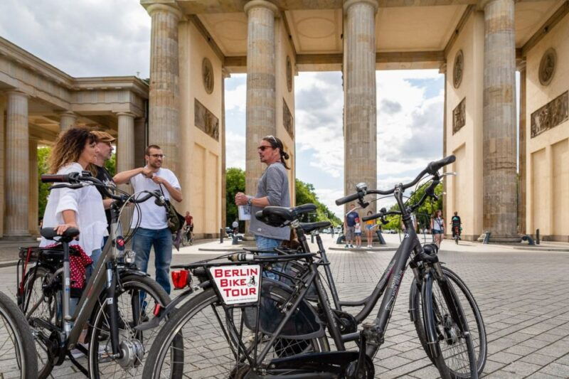 berlin-small-group-bike-tour-through-city-center