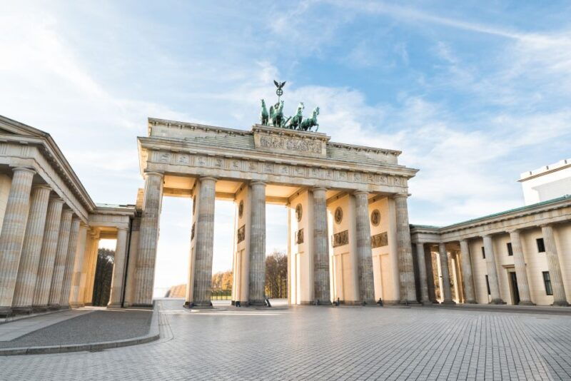 berlin-top-sights-guided-e-scooter-tour-2