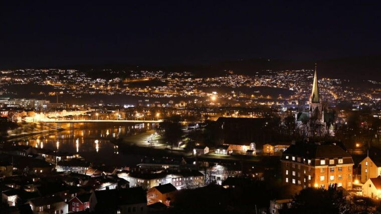 best-of-trondheim-private-walking-tour-with-a-local