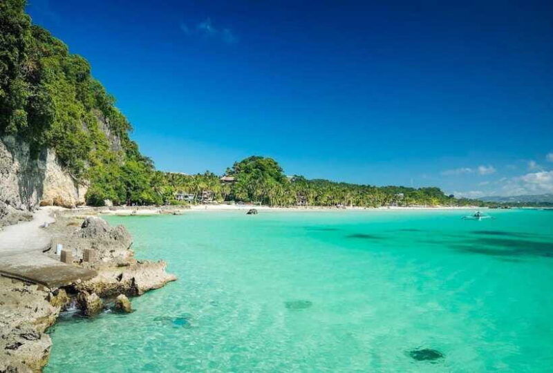 boracay-island-hopping-with-buffet-lunch-helmet-diving