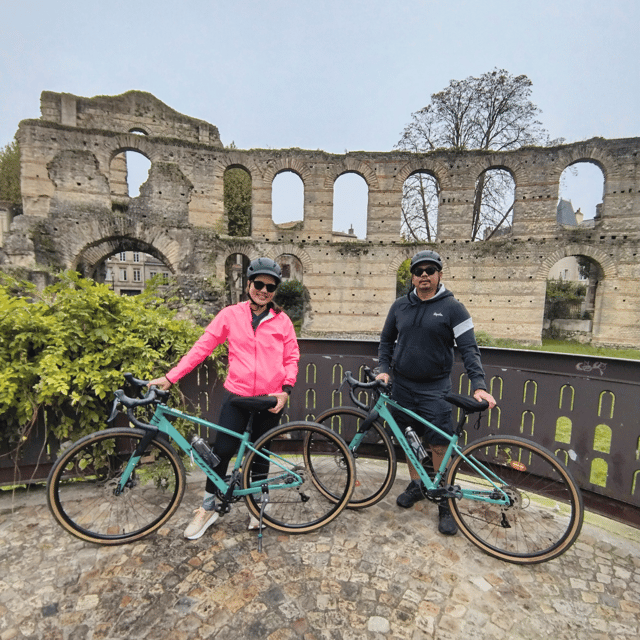 bordeaux-by-gravel-bike-historic-center-vineyards