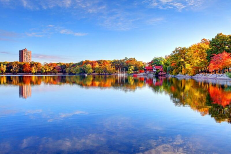 boston-harbor-fall-foliage-luncheon-cruise
