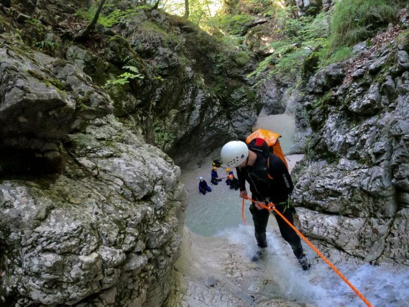 bovec-beginners-canyoning-guided-experience-in-fratarica