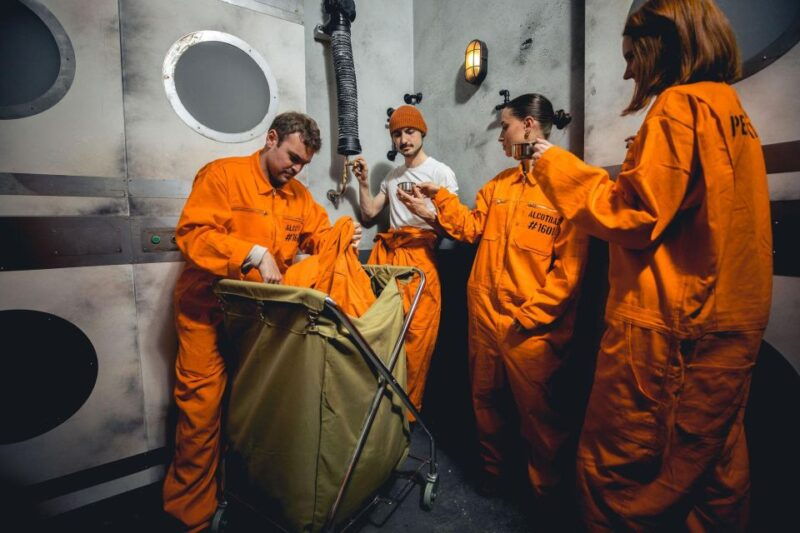 bristol-alcotraz-immersive-prison-cocktail-experience