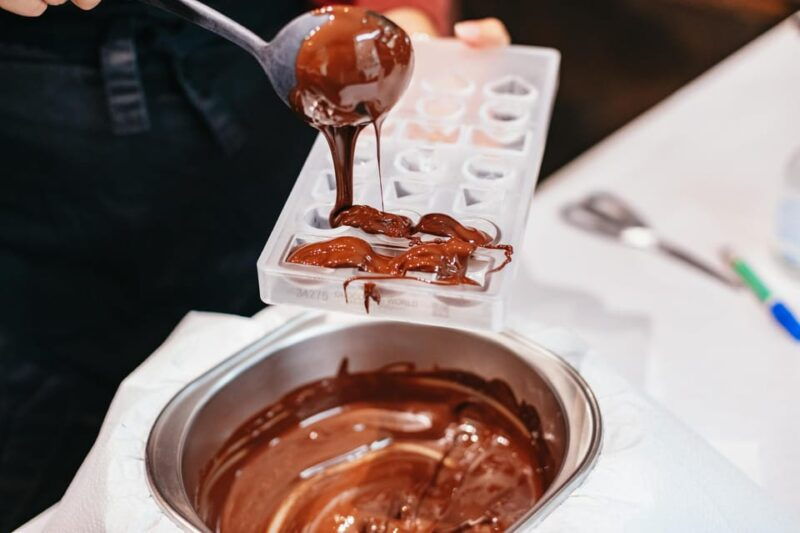 bruges-belgian-praline-and-mendiants-chocolate-workshop