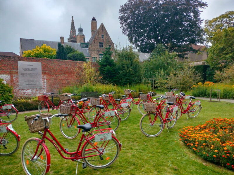 bruges-guided-retro-bike-tour-of-highlights-and-hidden-gems