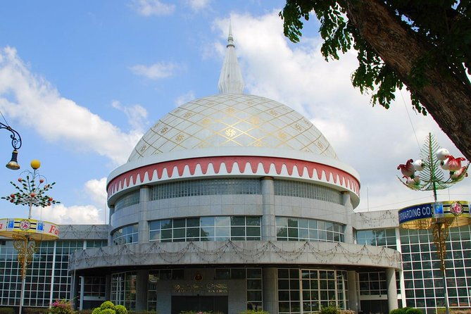 Brunei Half Day City Tour with Royal Regalia, Istana Nurul Iman & Kampung Ayer - FAQs