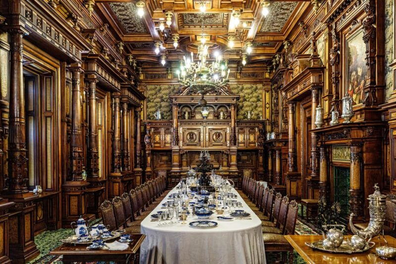 bucharest-peles-castle-draculas-castle-brasov-day-trip