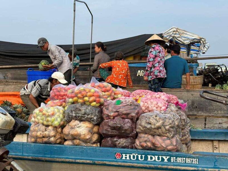 can-tho-floating-market-canal-cacao-farm-mekong-life