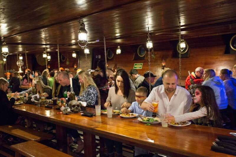 cancun-jolly-roger-pirate-dinner-cruise-2025