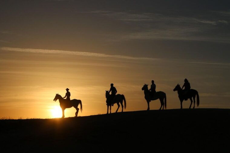 cappadocia-sunset-horseback-riding-tours-w-fairy-chimneys