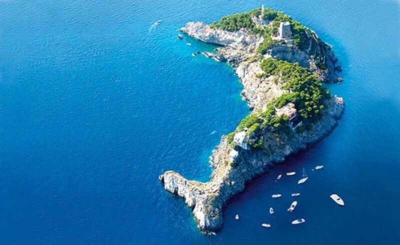 capri-private-luxury-cruise-from-amalfi-or-positano