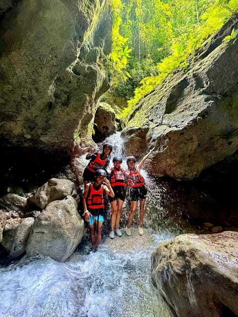cebu-kawasan-falls-canyoneering-with-ziplining-tour