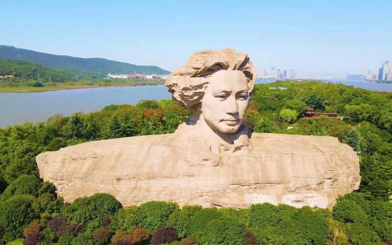 changsha-day-tour-of-yuelu-mountainacademy-and-orange-island