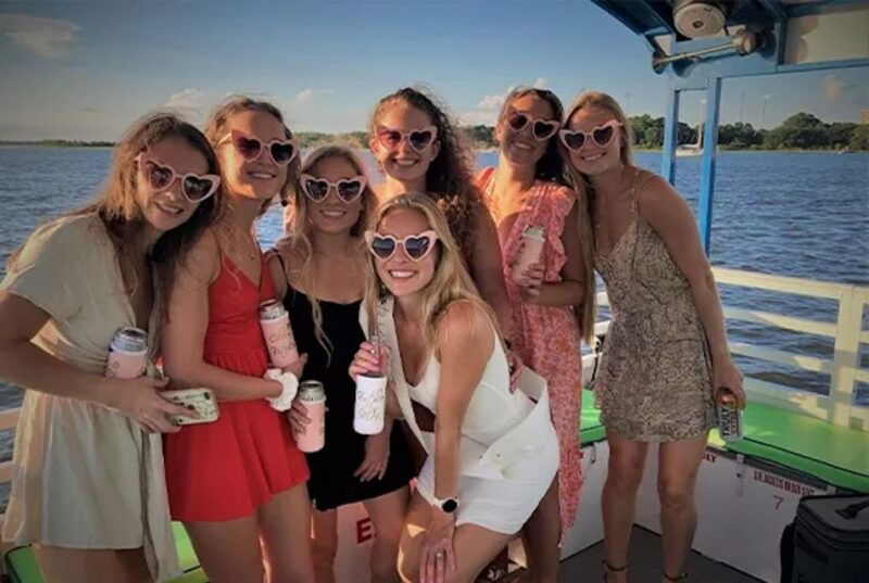 charleston-harbor-bar-pedal-boat-party-cruise