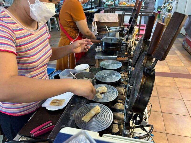 chiang-mai-old-city-local-market-local-food-tour