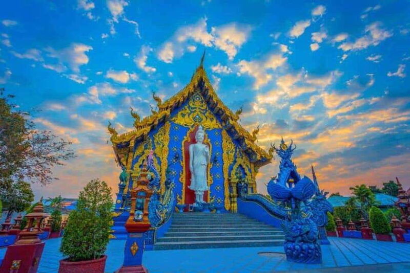 chiang-mai-white-temple-golden-triangle-boat-tour
