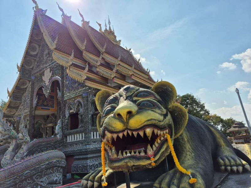 chiang-rai-half-day-temple-tour-in-chiang-rai-8-am-1-pm