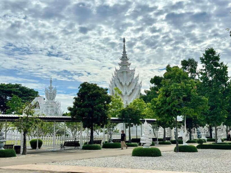 chiang-rai-must-see-top-of-7-attractions-private-tour