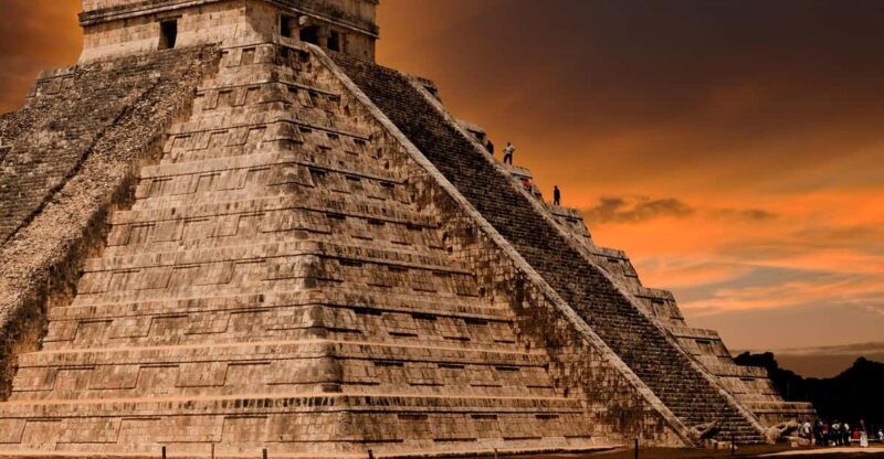 chichen-itza-full-day-tour-with-open-bar-in-bus